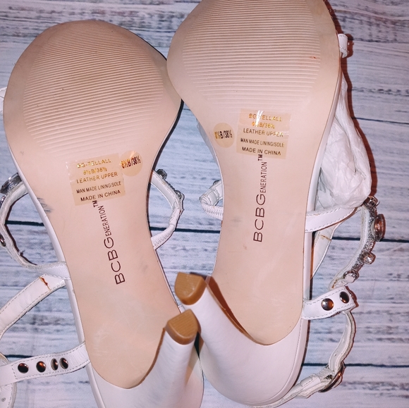 BCBGeneration - Picture 3 of 5